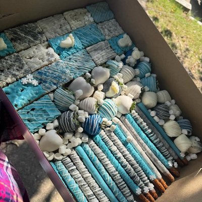 Party Box Large 8 dozen 