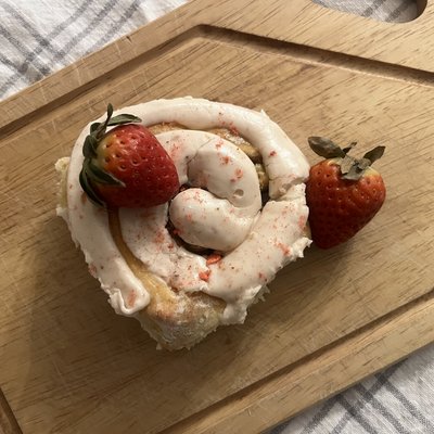 Individual Strawberry Rolls