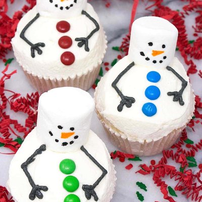 Vanilla Snowman Cupcakes