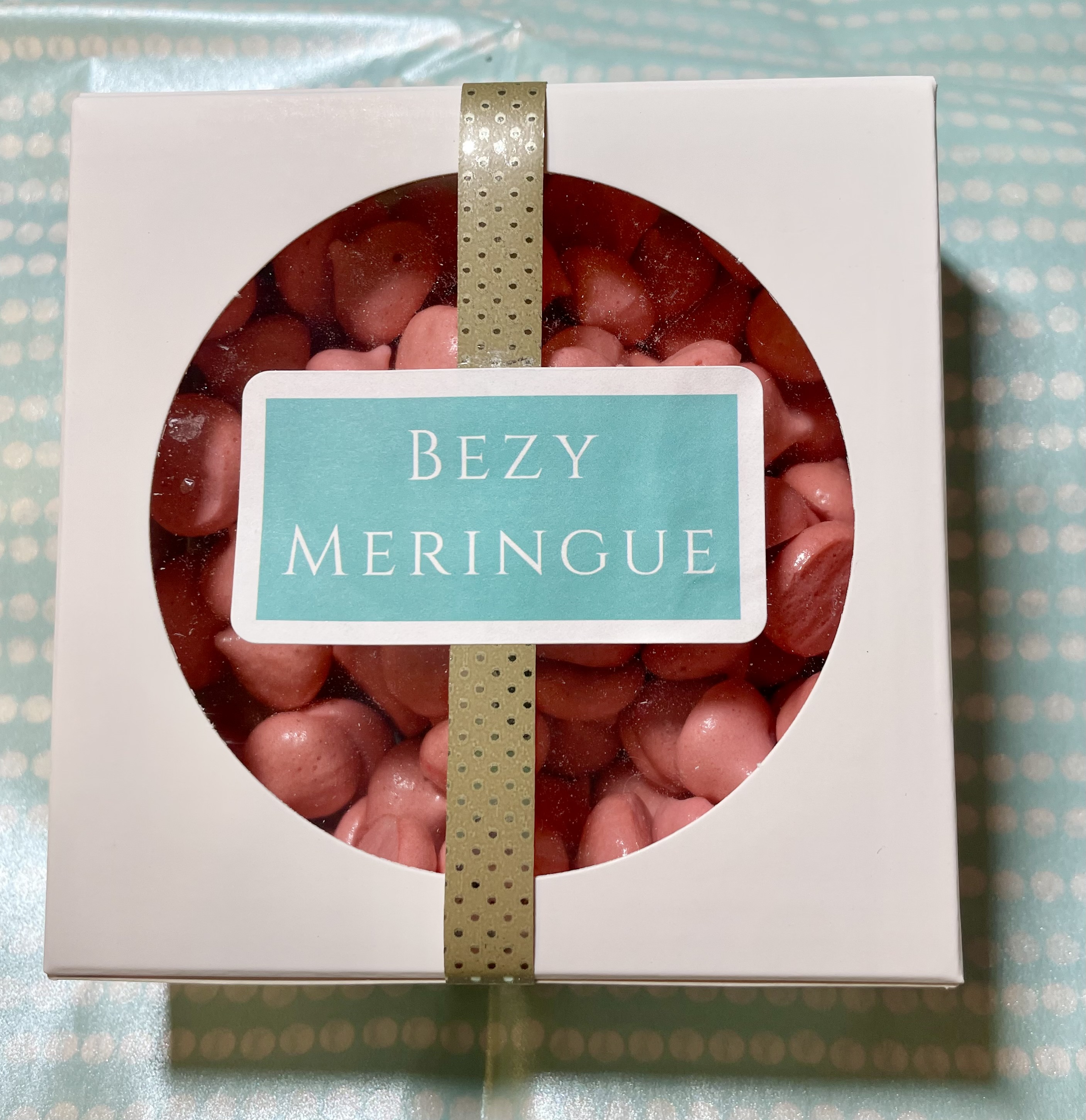 Small Box-Meringue drops
