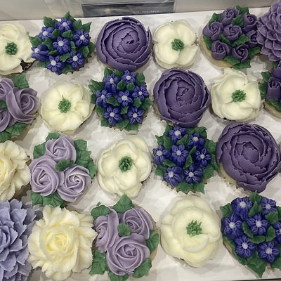 24 Mini Cupcakes