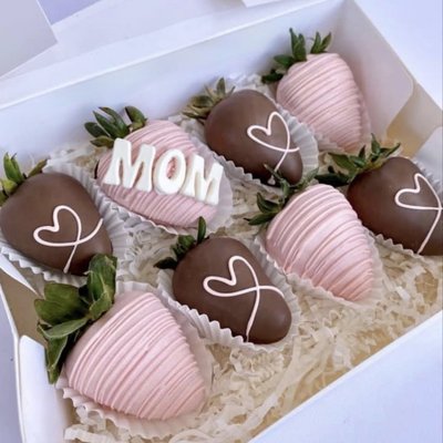 Chocolate Covered Berries (8)