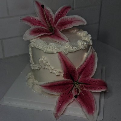6 inch Cake (Feeds 8-12)