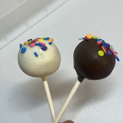 Classic Dozen Cake Pops