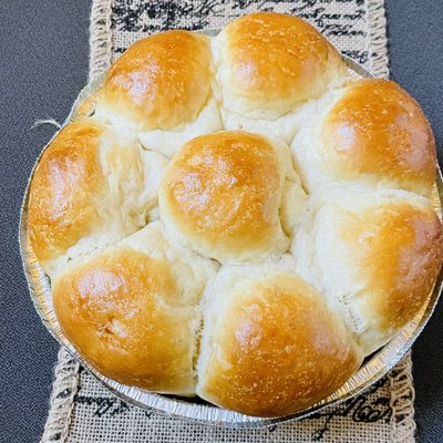 Large Dinner Rolls