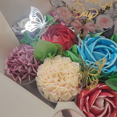 Cupcake Bouquet (Specify flavor of cupcakes) 