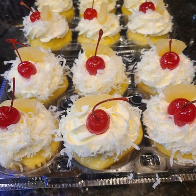Pina Colada Cupcakes 