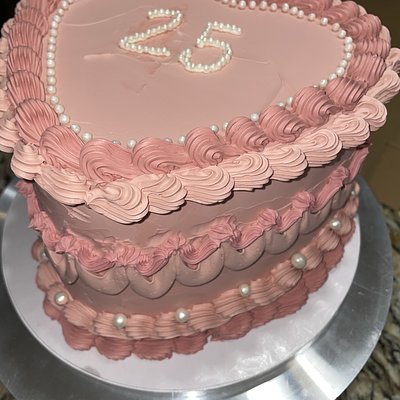 8in Heart Cake (Feeds 12-15)