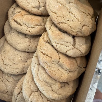 Large Peanut Butter Cookies (8)