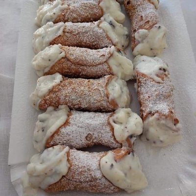 6 Piece Cannoli 