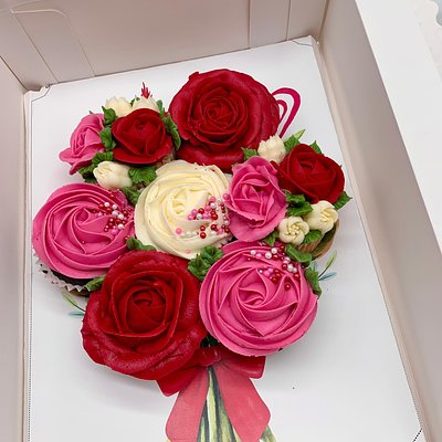 Valentine’s Day Flatlay Bouquet Of 7