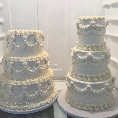 Classic 3-Tiered Cake (30-40 servings)