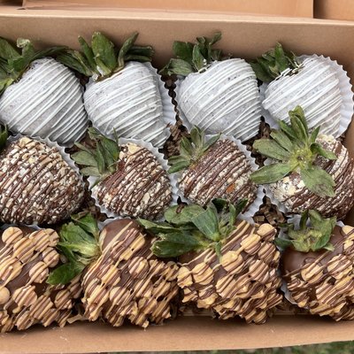 3 Variety Flavor Strawberries: 12 Count