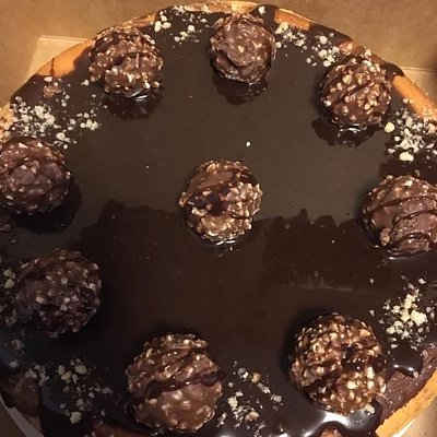 Ferrero Rocher Cheesecake