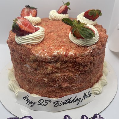 8” Strawberry Crunch Cake