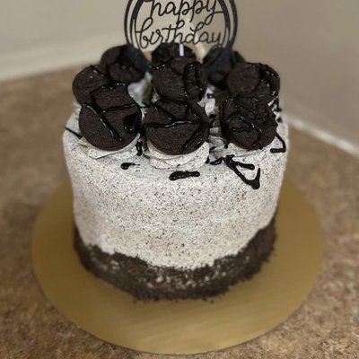 Oreo Cake 8”(Lemon, Vanilla Or Chocolate)