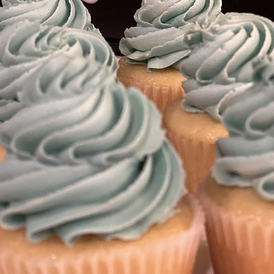 Standard Cupcakes-Dozen $3.50ea