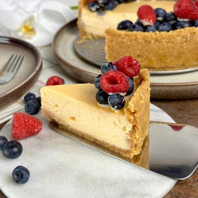 New York Deli Cheesecake- Like No Other!