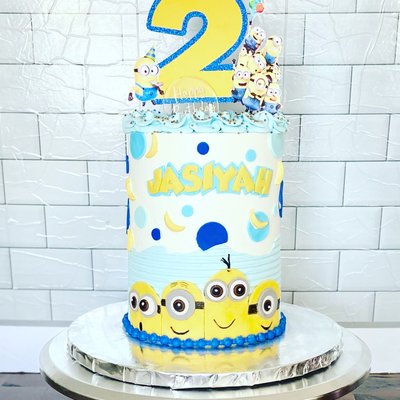 5” Small Cake. Serves 8-10