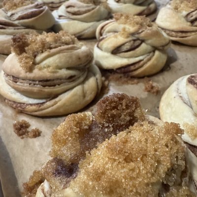Cinnamon Roll Twists