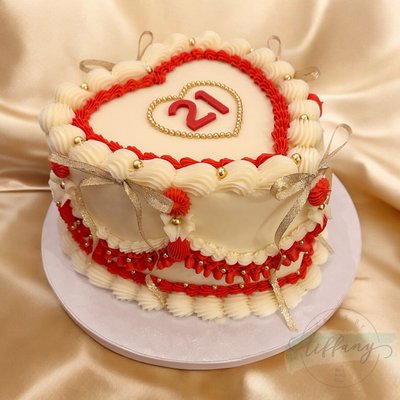 Heart-10” Vintage - Simple Buttercream 