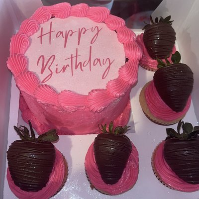 Bento Box (6 Inch Cake + 5 Cupcakes)