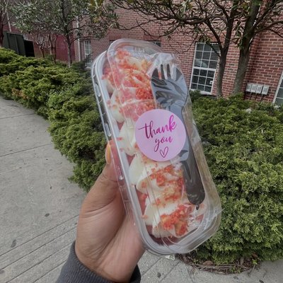 Mini Strawberry Crunch Cake (10/3 Preorder)