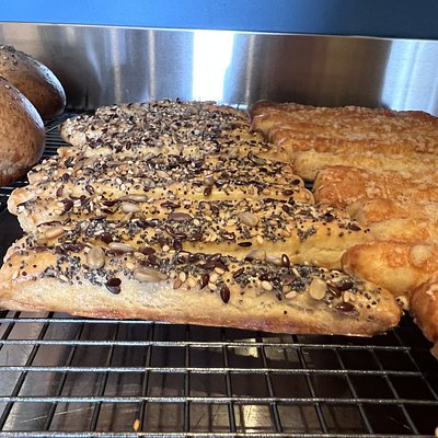 Sourdough Savoury Sticks – Seeded 200g