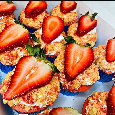 Assorted Cupcakes, No Decorations (per dozen)