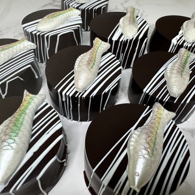 Chocolate Covered Oreos (regular size)