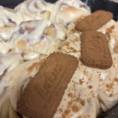 Biscoff Cinnamon Rolls 