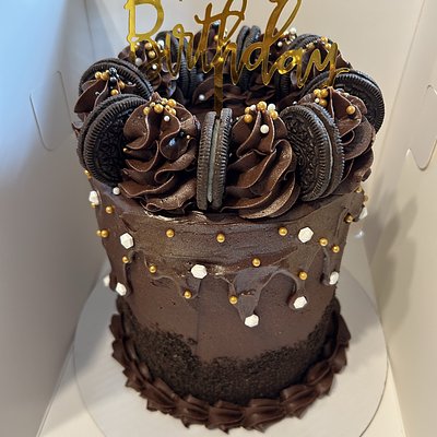 Custom Cakes