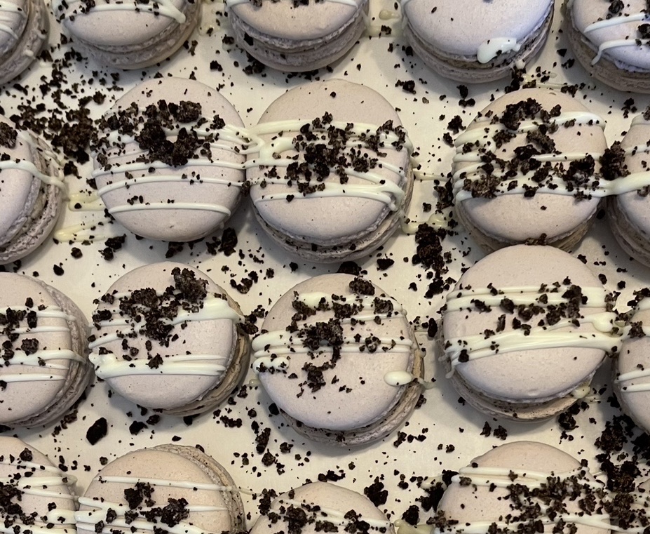 Cookies N’ Cream Macarons
