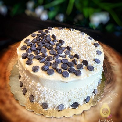 5” KETO SPONGE VANILLA OR ALMOND (Choose Frosting flavor)