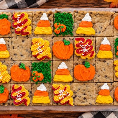 10x15 Precut Cookie Cake