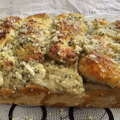 Pull apart jalapeno cheese bread 