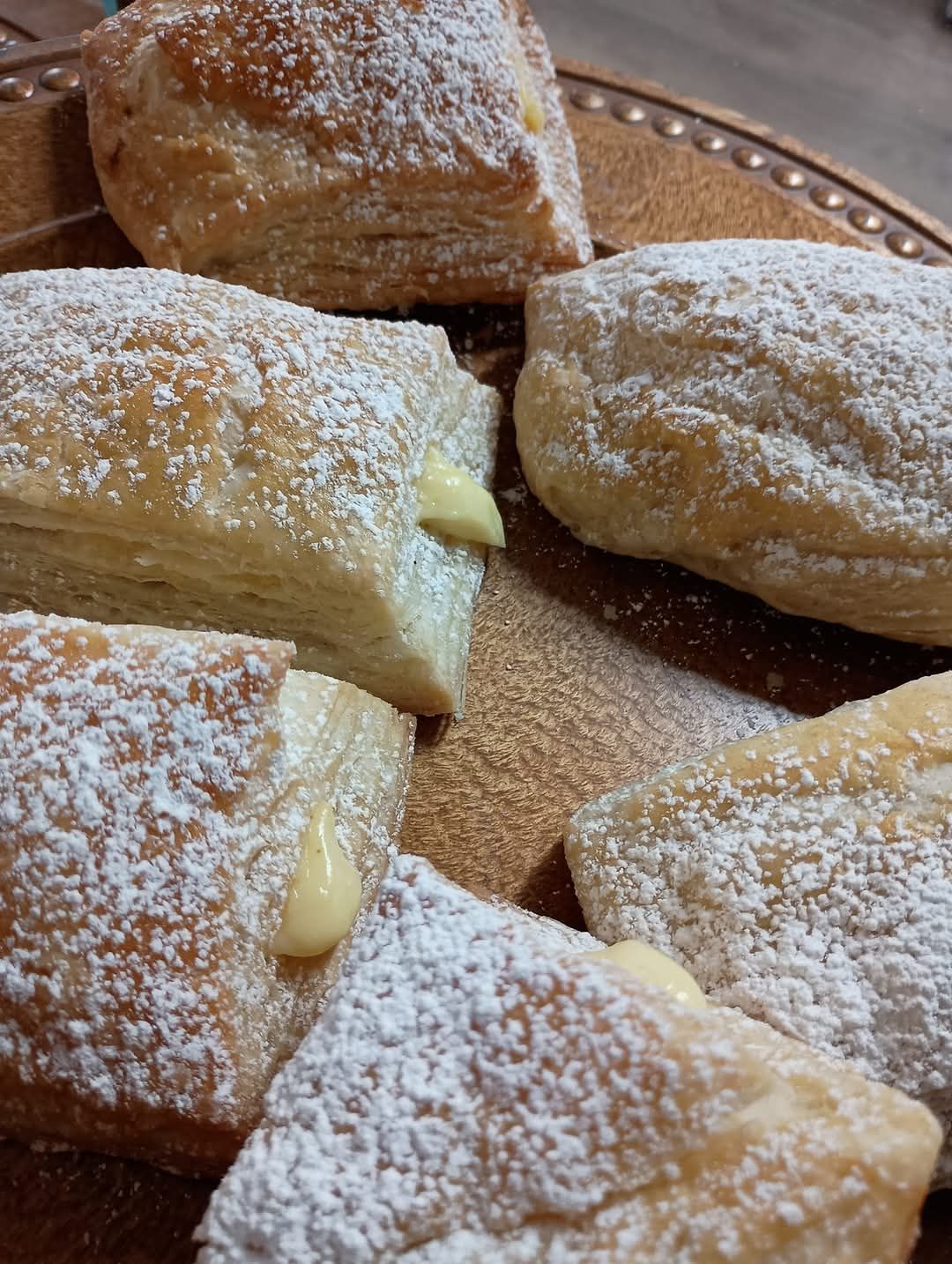 Pistachio Cream Puff Pastry 