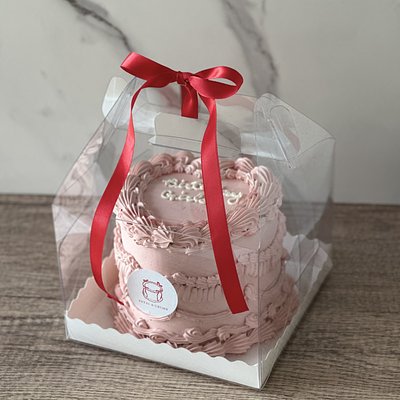 4” mini heart cake