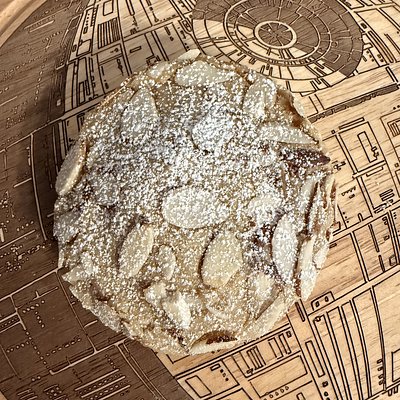 🥐 Almond Croissant Cookie 5oz - 6 Pack