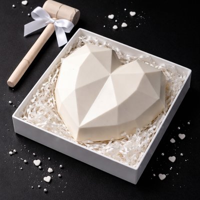 BREAKABLE HEART SURPRISE BOXES 