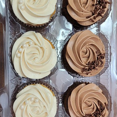 12 CT Mixed Dz Half/Half