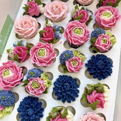 Joyce Florals- 2 dz minis