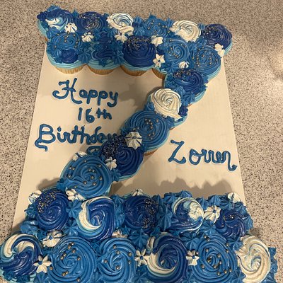Monogram Letter Cakes - Pull Apart Cupcakes