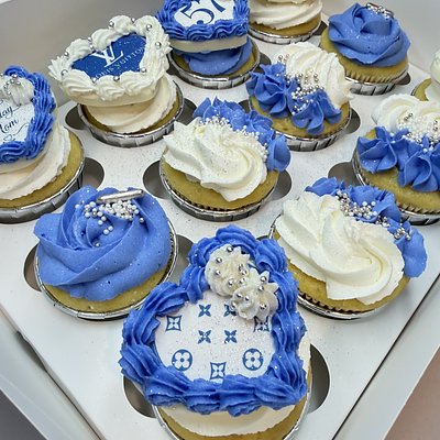 Wedding Cake Cupcakes, Custom 12