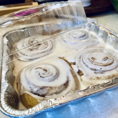 Signature Jumbo Cinnamon Rolls