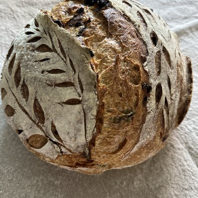 🍁 Sun-Dried Tomato & Basil Sourdough