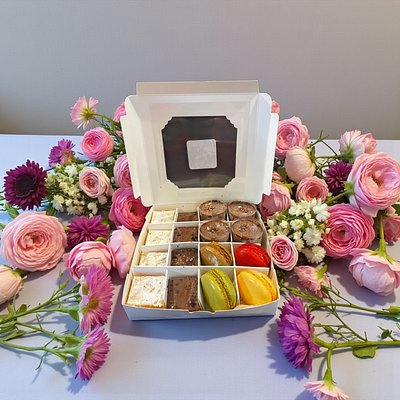 Dessert Sampler Box