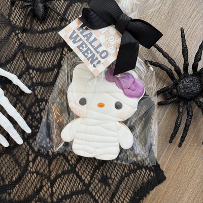 Hello Kitty Mummy 