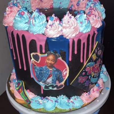 8” Round Custom Cake (3 Layer)