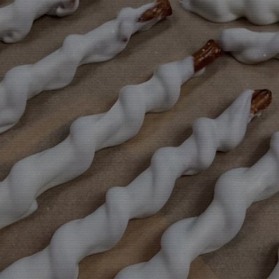 Caramel Ribbon Pretzels